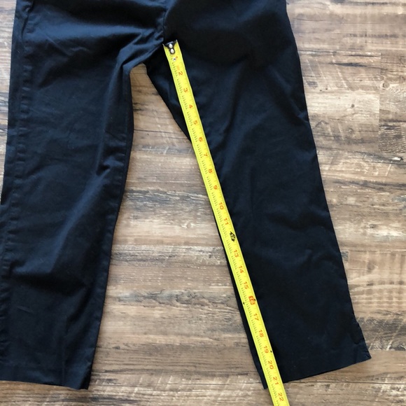 3/$25 - Smart Set black cotton capris - Picture 7 of 10